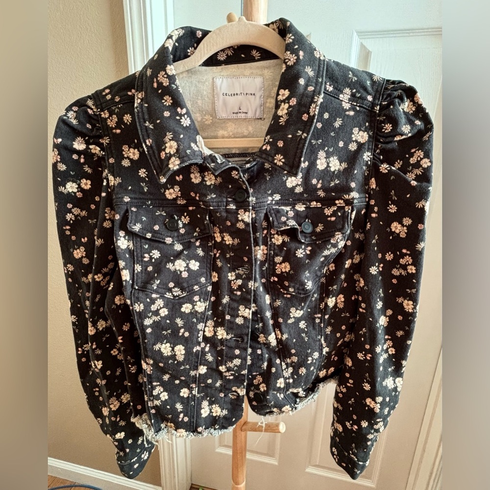 Celebrity Pink Women's Black and White Floral Jean Jacket
